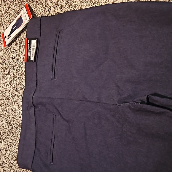 Hillary Radlry new with tag. Black pants size M. Has real pockets. - Picture 6 of 8